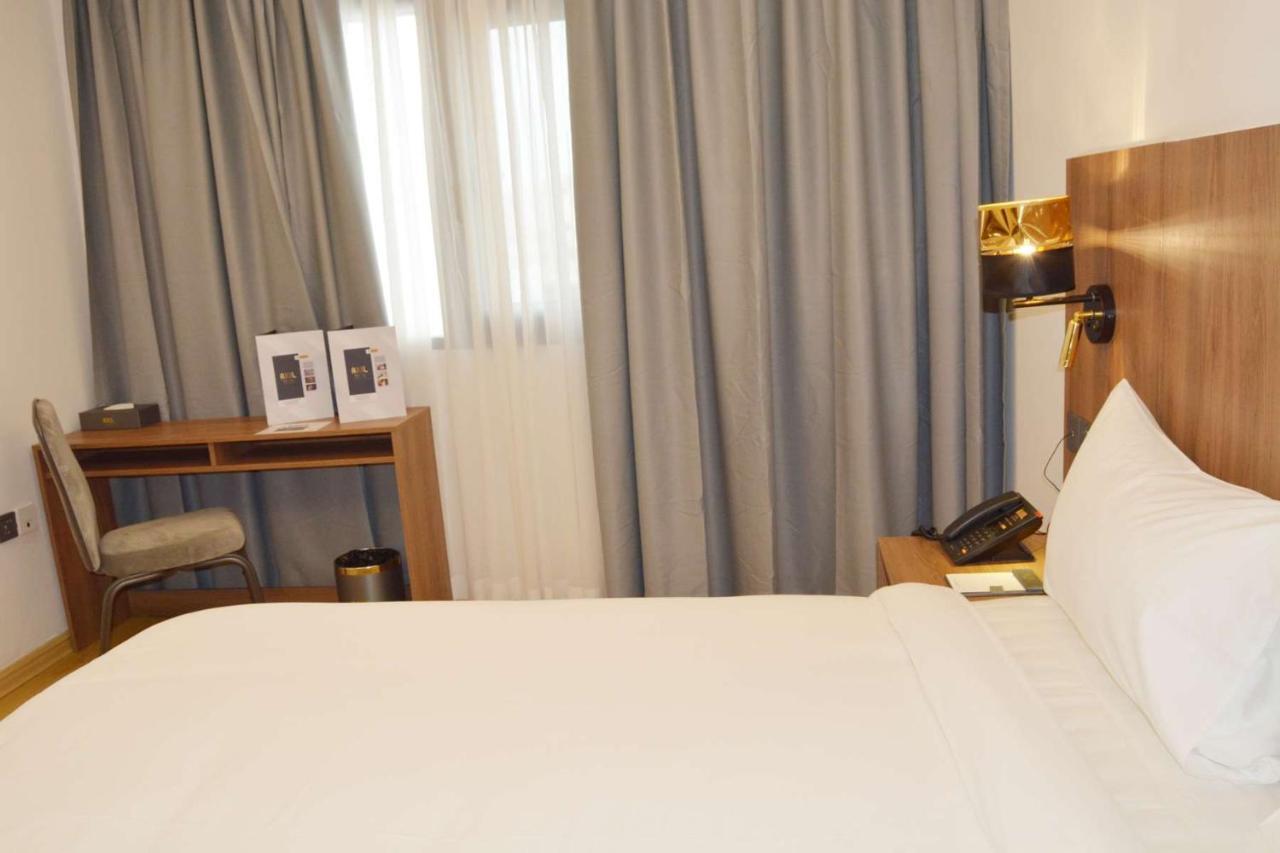 Axil Hotel Дакар Екстериор снимка